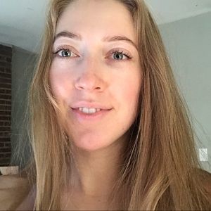 Meet your Posher, Yana